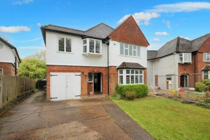 4 Bedroom Detached House To Rent In Old Court, Ashtead, KT21