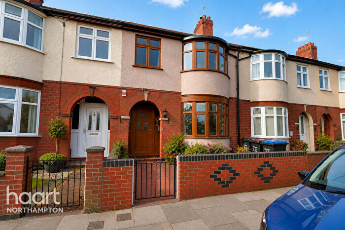 3 Bedroom Terraced House For Sale In Delapre Crescent Road, Northampton, NN4