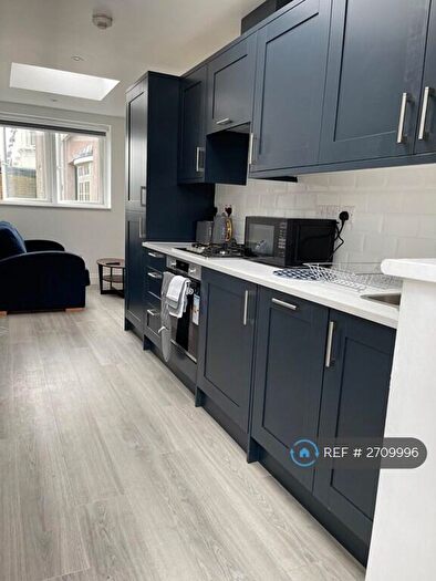 1 Bedroom Flat To Rent In Cavendish Road, London, SW12