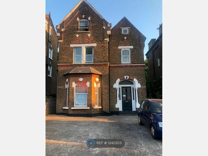 2 Bedroom Flat To Rent In Leamington Park, London, W3