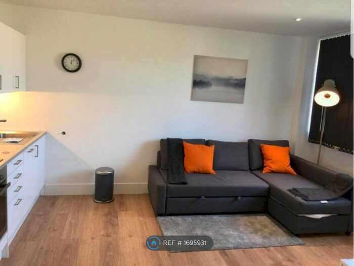 1 Bedroom Flat To Rent In Hanover House, Reading, RG1