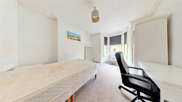 5 Bedroom House To Rent In Cork Street, BA1