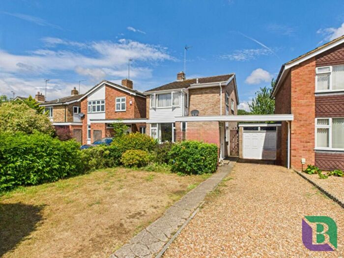3 Bedroom Detached House For Sale In Vicarage Street, Woburn Sands, MK17