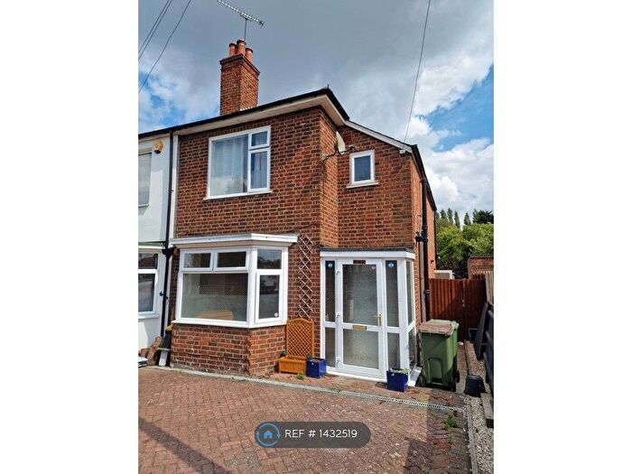 3 Bedroom Semi-Detached House To Rent In Leicester Road, Leicester, LE18