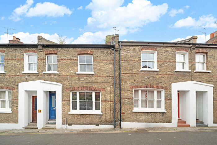 4 Bedroom Terraced House To Rent In Whistler Street, Highbury, N5