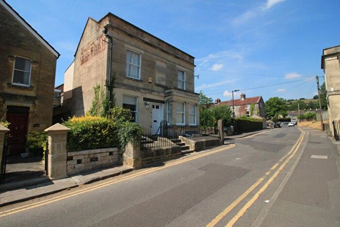 3 Bedroom Link Detached House To Rent In Trafalgar Road, Bath, BA1