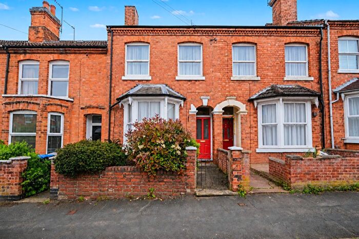 2 Bedroom Terraced House For Sale In Claremont Road, Rugby, CV21