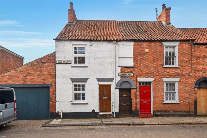 2 Bedroom End Of Terrace House For Sale In King Street, Newark, NG24