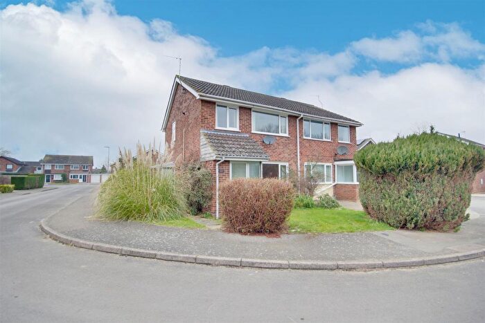 3 Bedroom Semi-Detached House For Sale In Ibbott Crescent, Somersham, PE28