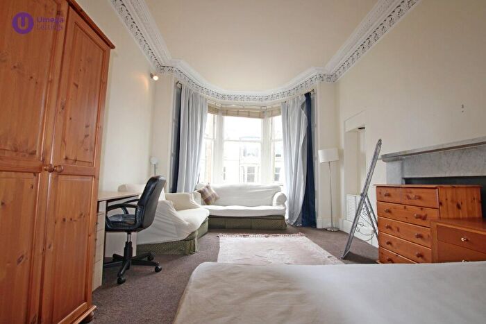 4 Bedroom Apartment To Rent In Marchmont Street, Marchmont, Edinburgh, EH9