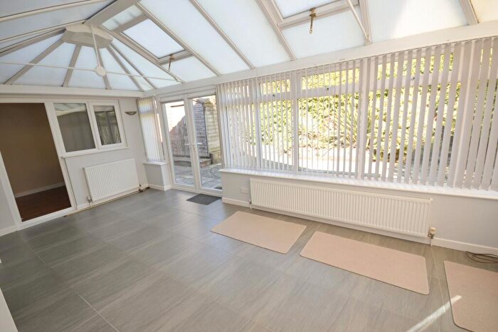 4 Bedroom Link Detached House To Rent In Grebe Close, Milford On Sea, Lymington, Hampshire, SO41