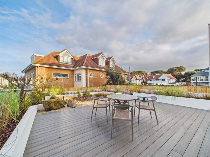 2 Bedroom Apartment For Sale In Boscombe Overcliff Drive, Southbourne, Bournemouth, Dorset, BH5
