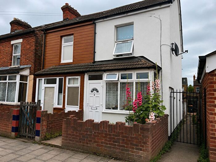 3 Bedroom End Terrace House For Sale In Dunville Road, Bedford, MK40