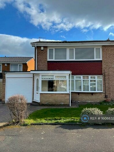 3 Bedroom Semi-Detached House To Rent In Gracefield Close, Newcastle Upon Tyne, NE5