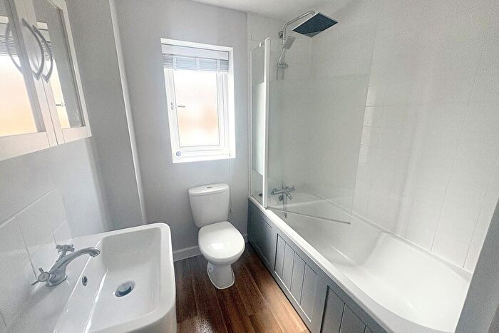 2 Bedroom Terraced House For Sale In Wareham, BH20