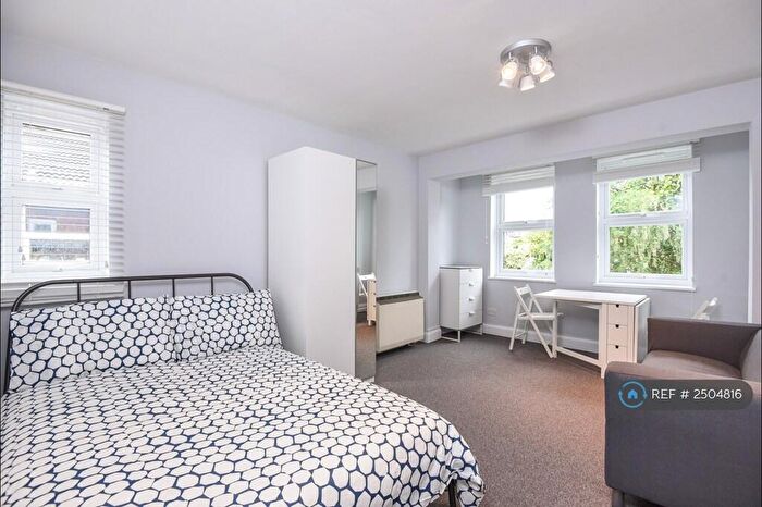 1 Bedroom Flat To Rent In Harlesden Road, London, NW10