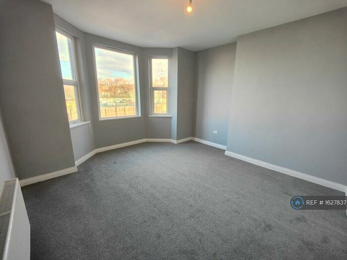 3 Bedroom Maisonette To Rent In Laygate, South Shields, NE33