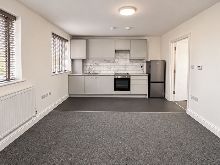 2 Bedroom Flat To Rent In Old Ruislip Road, Northolt, UB5