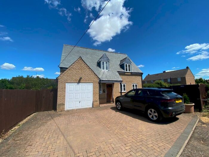 4 Bedroom Detached House To Rent In Chippenham, CB8