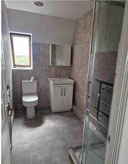 2 Bedroom Flat To Rent In Carshalton Road, Weihurst Court Carshalton Road, SM1