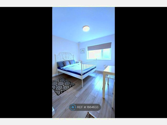 Studio To Rent In Studio, Edgware, HA8