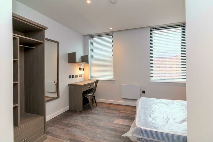 6 Bedroom Apartment To Rent In Howard One, Howard Street, NG1