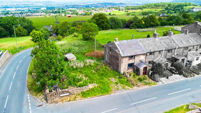 2 Bedroom Cottage For Sale In Cross Edge, Oswaldtwistle, BB5