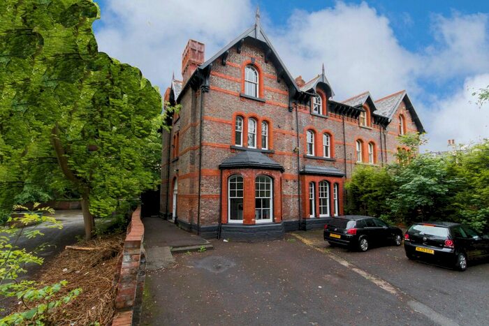 Flat To Rent In Parkfield Road, Sefton Park, L17