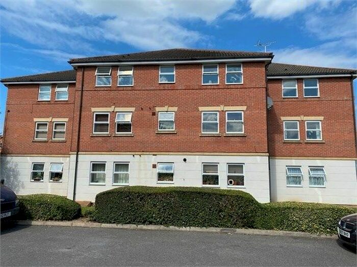 1 Bedroom Detached House To Rent In Bowater Gardens, Lower Sunbury, TW16