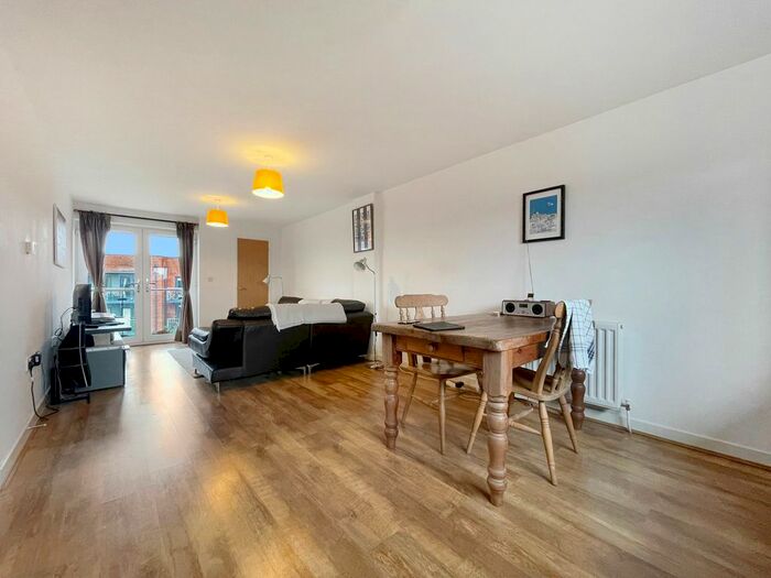 2 Bedroom Flat To Rent In Aire Quay, Leeds City Centre, LS10