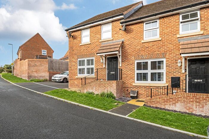 3 Bedroom Terraced House For Sale In Newbury, Berkshire, RG14
