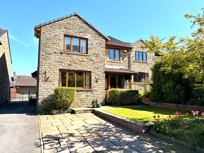 4 Bedroom Detached House For Sale In Hall Farm Grove, Hoylandswaine, Sheffield, S36