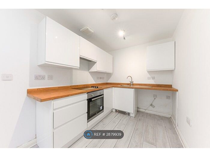 1 Bedroom Flat To Rent In New Road Avenue, Chatham, ME4