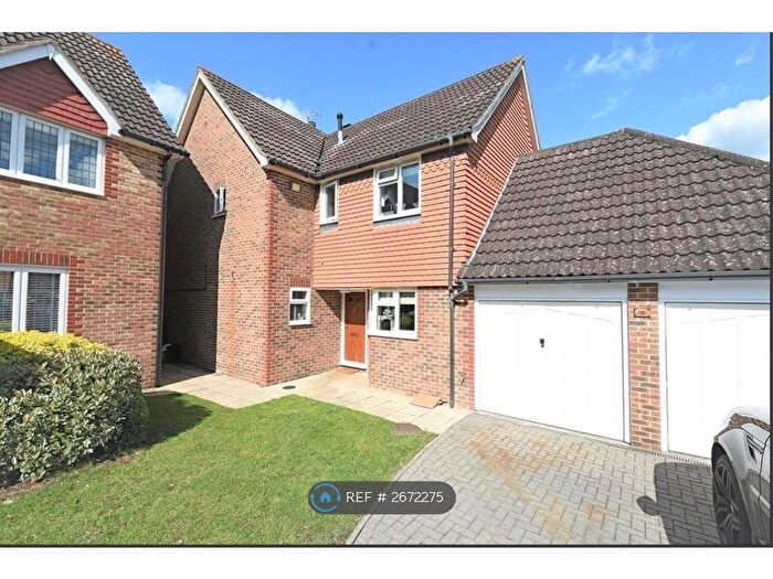3 Bedroom Detached House To Rent In Winnipeg Drive, Green Street Green, Orpington, BR6