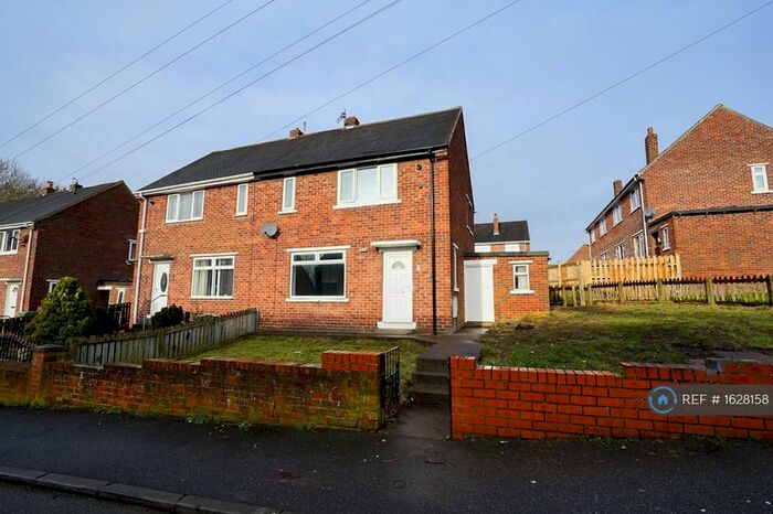 3 Bedroom Semi-Detached House To Rent In Loweswater Avenue, Easington Lane, Houghton Le Spring, DH5