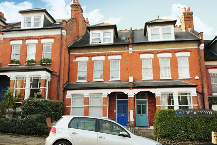 2 Bedroom Flat To Rent In Crouch End, London, N8