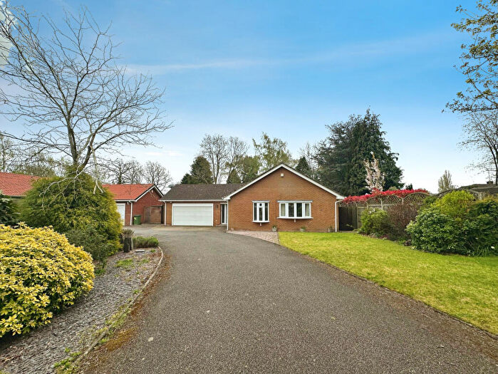 3 Bedroom Detached Bungalow For Sale In Walton Close, Kirby Muxloe, LE9