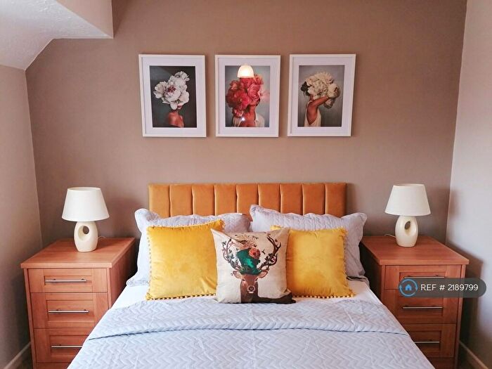 2 Bedroom End Of Terrace House To Rent In Longville Court, Coventry, CV3