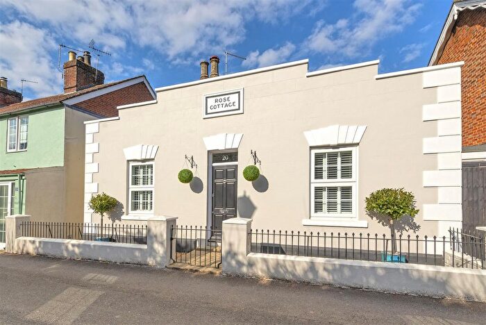 2 Bedroom Detached House For Sale In Church Fields, West Malling, ME19