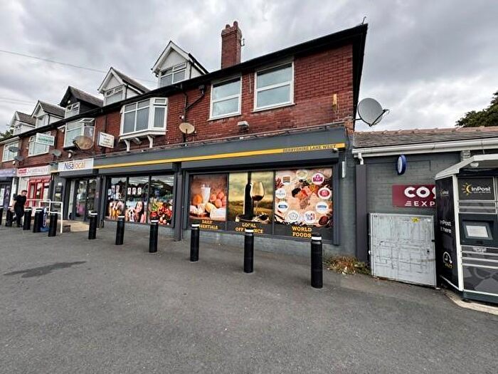 2 Bedroom Flat To Rent In Derbyshire Lane West, Stretford, Manchester, M32