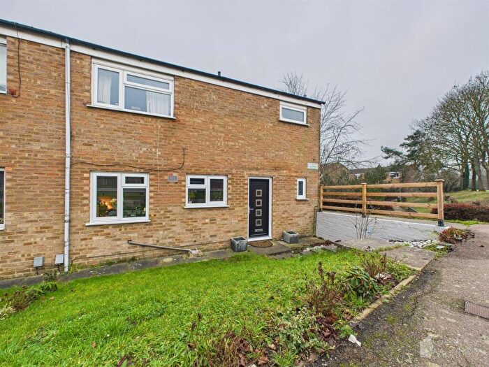 3 Bedroom End Of Terrace House For Sale In York Road, Stevenage, SG1