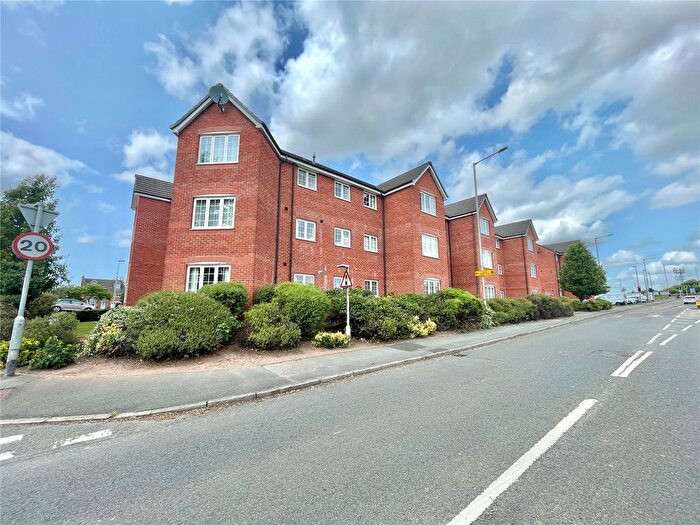 2 Bedroom Flat For Sale In Latimer Close, Widnes, Cheshire, WA8