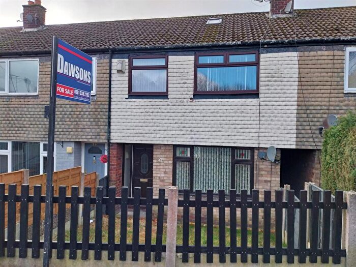 3 Bedroom House For Sale In Coniston Drive, Stalybridge, SK15