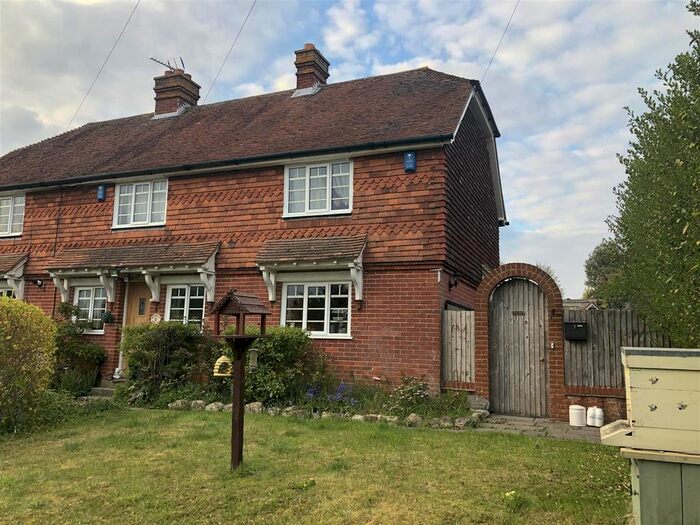3 Bedroom Cottage For Sale In Chart Road, Chart Sutton, Maidstone, ME17