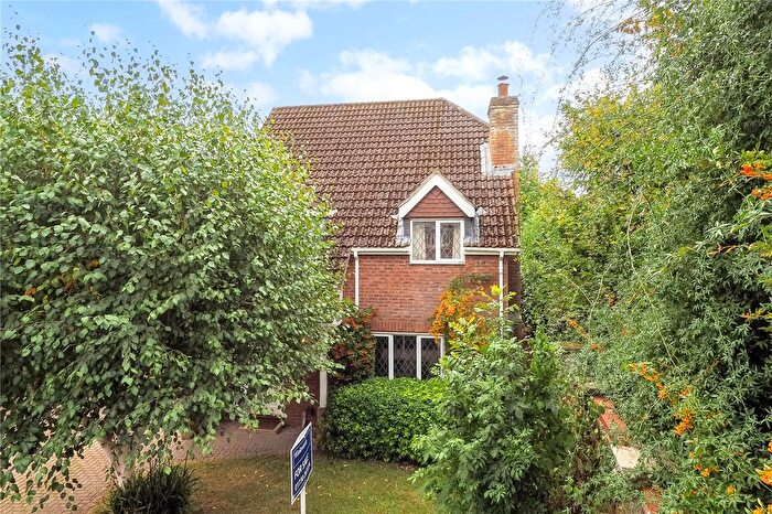 3 Bedroom Detached House For Sale In Marden Way, Petersfield, Hampshire, GU31