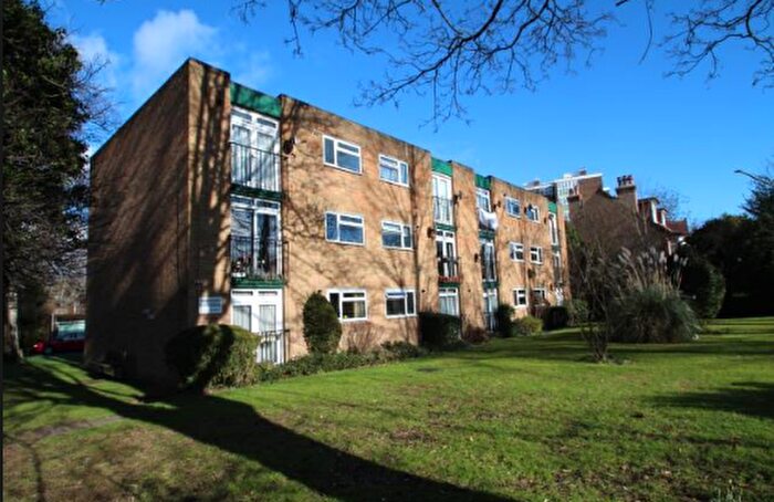 2 Bedroom Apartment To Rent In Lower Addiscombe Road, Croydon, CR0