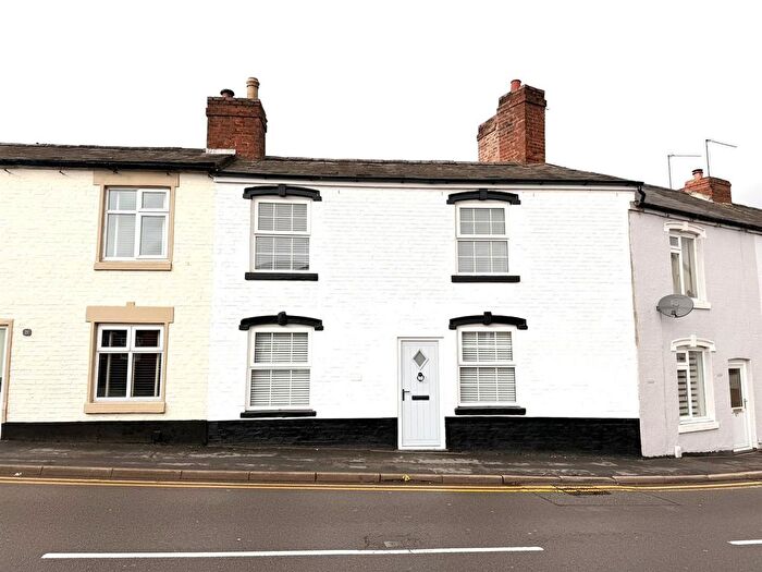 2 Bedroom Terraced House To Rent In High Street, Studley, B80