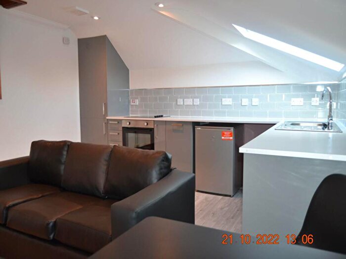 1 Bedroom Flat To Rent In The Parade, Roath, Cardiff, CF24