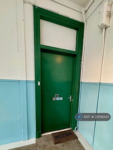 4 Bedroom Flat To Rent In Townhead Terrace, Paisley, PA1