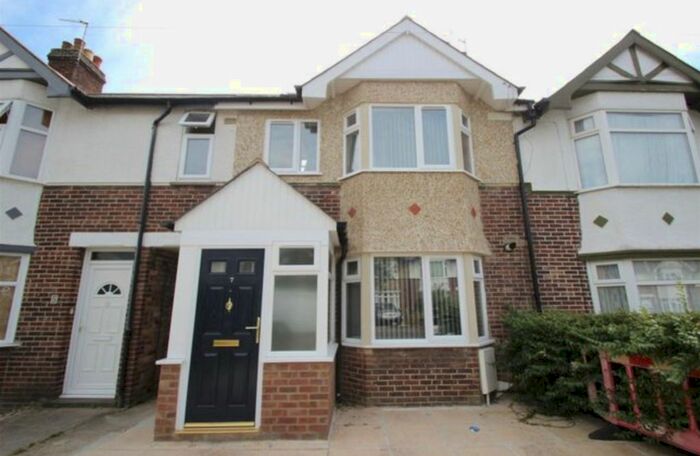 6 Bedroom Semi-Detached House To Rent In Drove Acre Road, Oxford, Oxfordshire, OX4